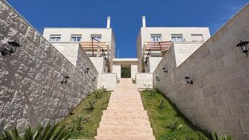 Superior Villa, Sea View | Property grounds