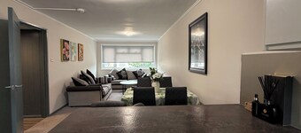 Newly refurbished 2 bed apartment available