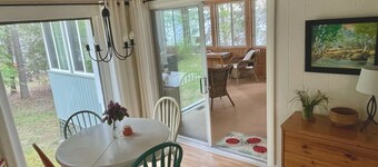 LAKEFRONT RETREAT ON  FALCON LAKE - WHITESHELL PROVINCIAL PARK
