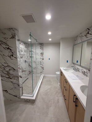 Bathroom - Renovated Chelsea Home w/ Massive Private Backyard (New York)