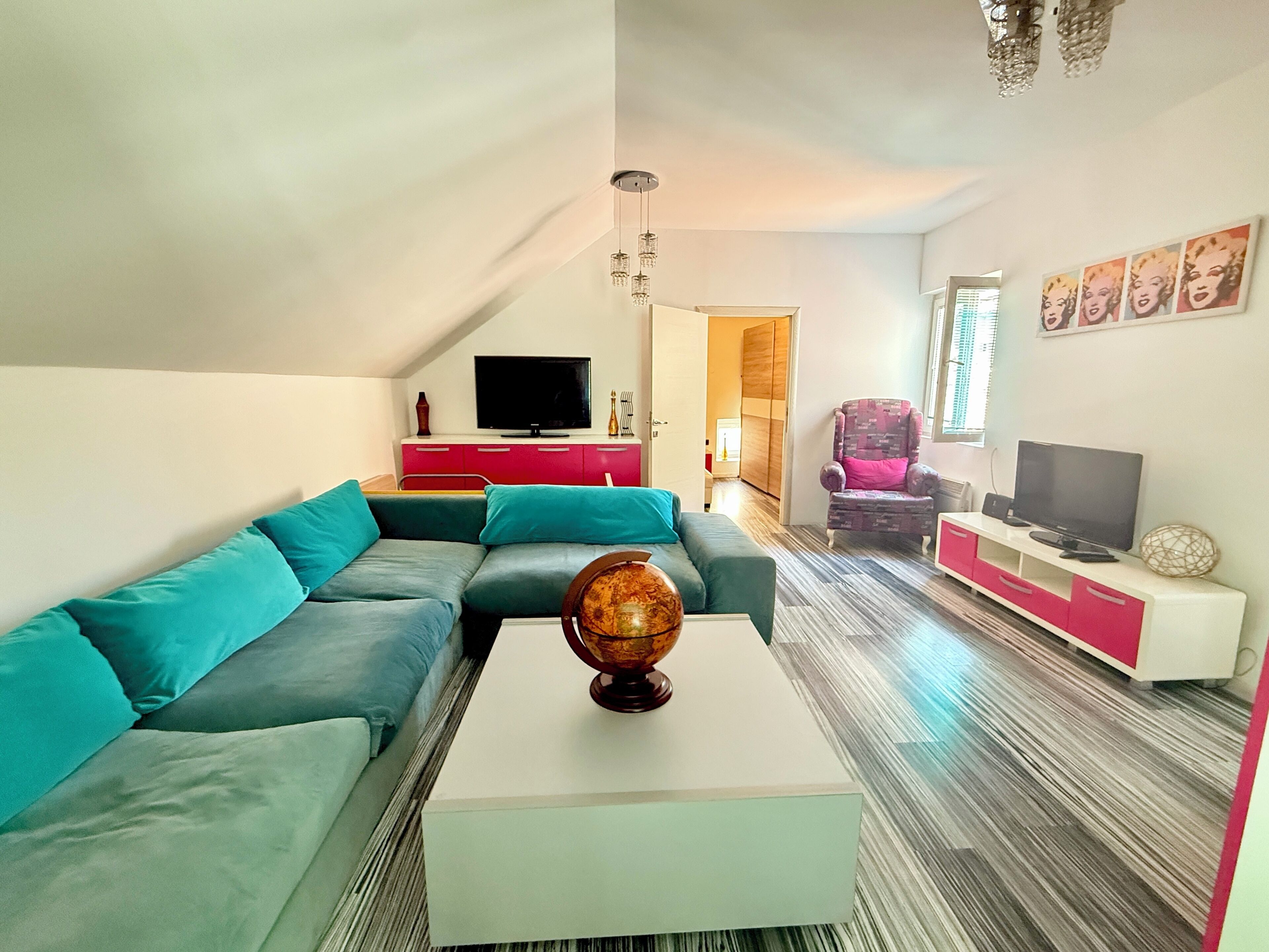 Panoramic Loft | Living area