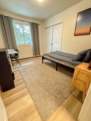 3 Schlafzimmer, Bügeleisen/Bügelbrett, WLAN, Bettwäsche
