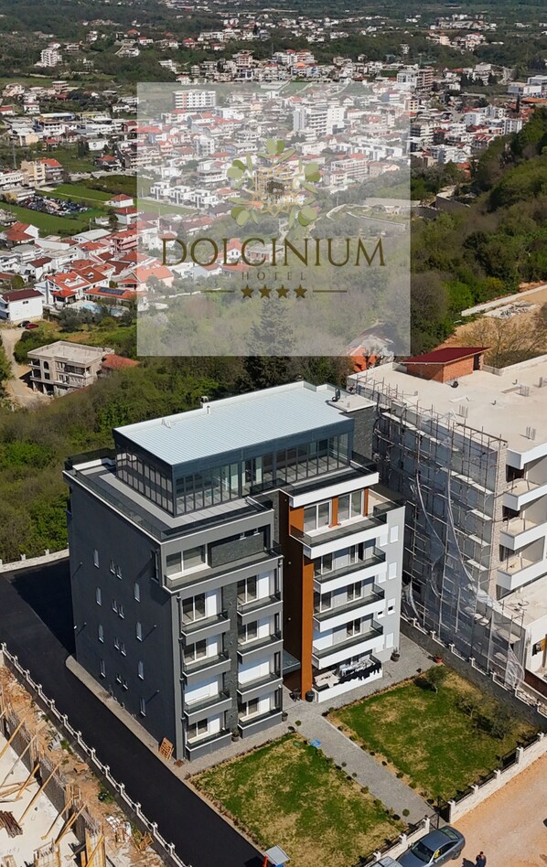 Room, Balcony, Sea View | Exterior - Hotel Dolcinium (Ulcinj)
