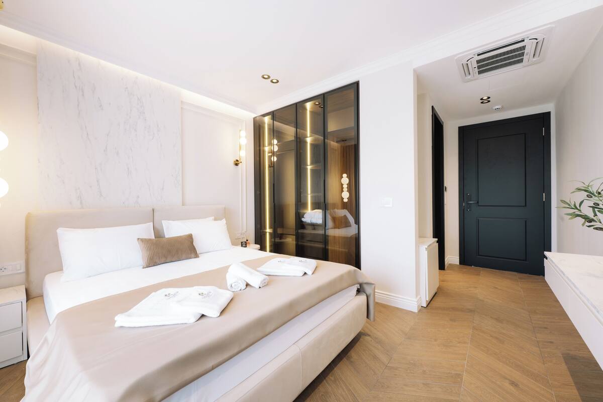 Chambre Deluxe, balcon, vue sur la ville | Accès au Wi-Fi (inclus)