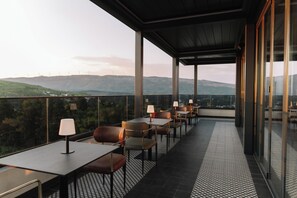 Outdoor dining - Hotel Dolcinium (Ulcinj)