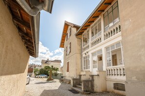 Exterior - L'Urban Quiet - Cosy appt proche ville avec jardin (Annecy)