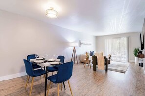 Interior - Stylish South Tampa Retreat  Pool, Gym & King Beds (Tampa)