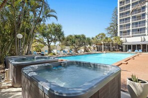 Pool - Surfers Beachside Studio Ocean View (Surfers Paradise)