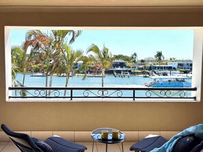 Property grounds - Riverside Family Villa (Surfers Paradise)