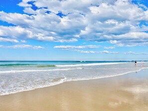 Beach - Family apartment in Surfers Paradise (Surfers Paradise)