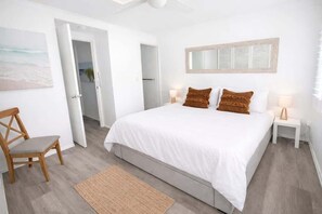 Iron/ironing board, WiFi, bed sheets - Relaxing 2BR Getaway: Nespresso, WiFi & Parking (Runaway Bay)