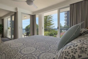 WiFi - Ocean View 1BR Steps to Beach (Surfers Paradise)