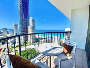 Property grounds - Ocean View studio in Mantra Free WI-FI (Surfers Paradise)