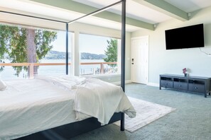 Room - 3-bedroom house in terrific Bremerton with cool vibes (Bremerton)