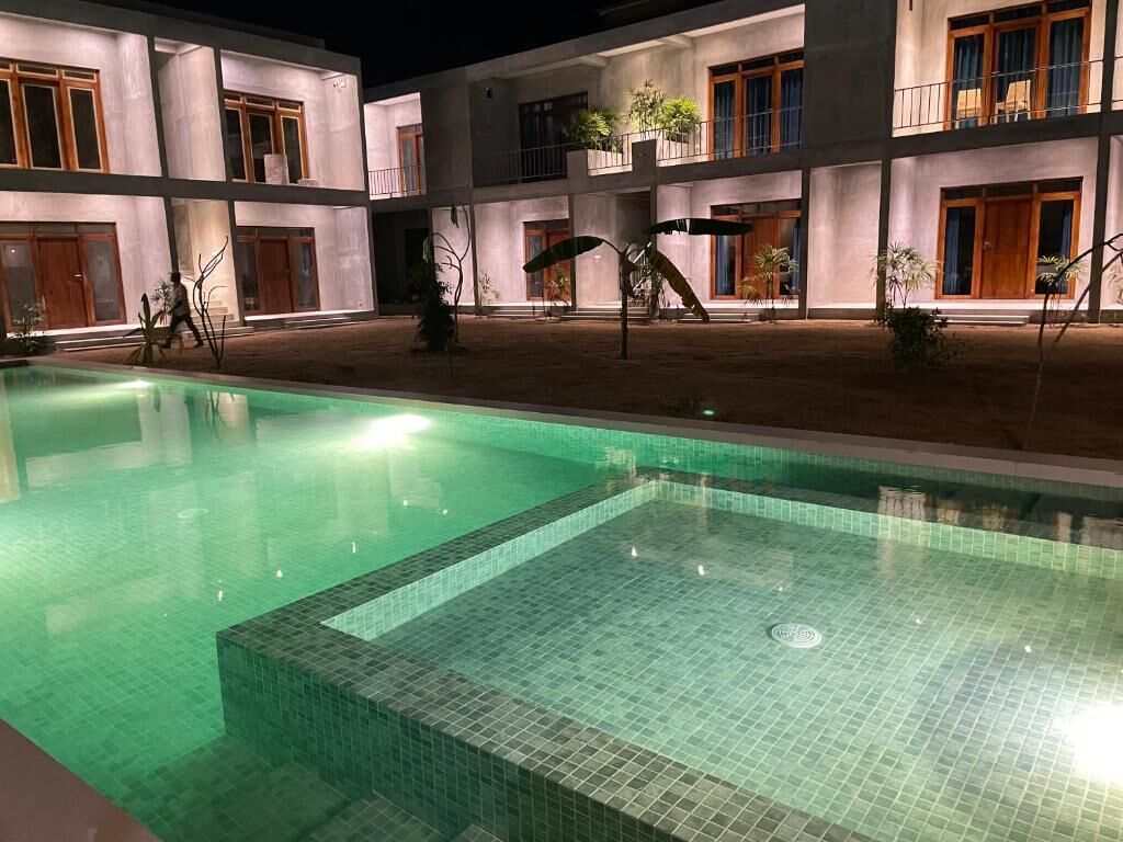 حمام سباحة