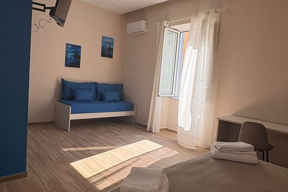 PARTENOPE NAPOLI SUITES