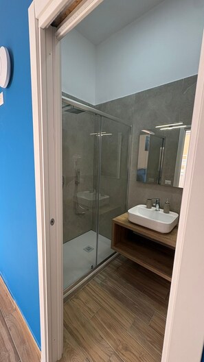 Bathroom - PARTENOPE NAPOLI SUITES (Naples)
