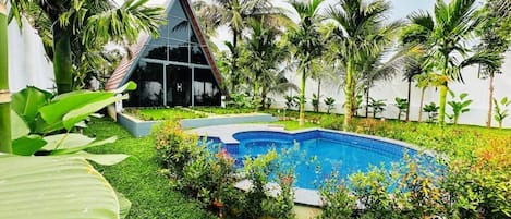 2 indoor pools, outdoor pool