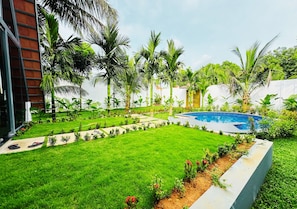 Luxury Studio Suite, Balcony, Pool View | Property grounds