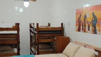 Family Room, Multiple Beds