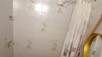 Family Room, Multiple Beds | Bathroom