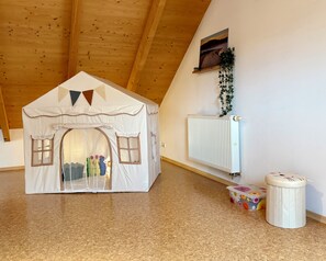 2 bedrooms, WiFi, bed sheets - Schwarzachtal nature paradise: active & relaxed for families, hikers & anglers (Neunburg vorm Wald)