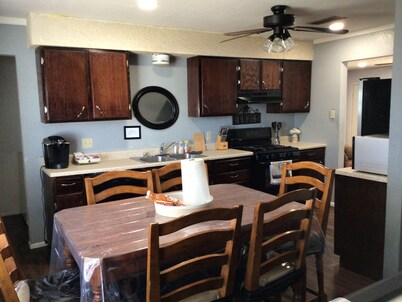 3-bedroom house in charming Midland with cool AC