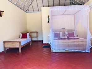 Classic-Doppelzimmer, Gartenblick | Laptopgeeigneter Arbeitsplatz