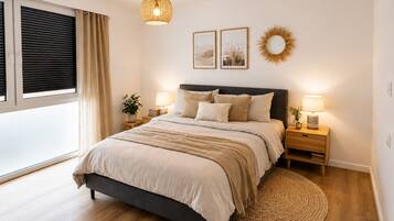 Iron/ironing board, WiFi, bed sheets