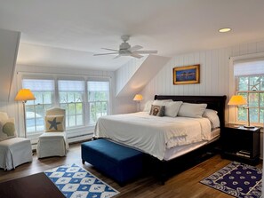 4 bedrooms, iron/ironing board, WiFi, bed sheets - Beautiful four bedroom three bath home in the quiet sunset community of Madaket. (Nantucket)