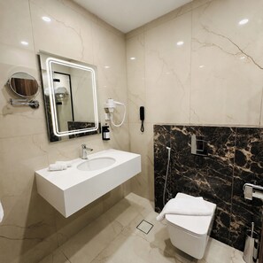 Bathroom - Ten Hills Hotel (Amman)
