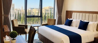 Ten Hills Hotel