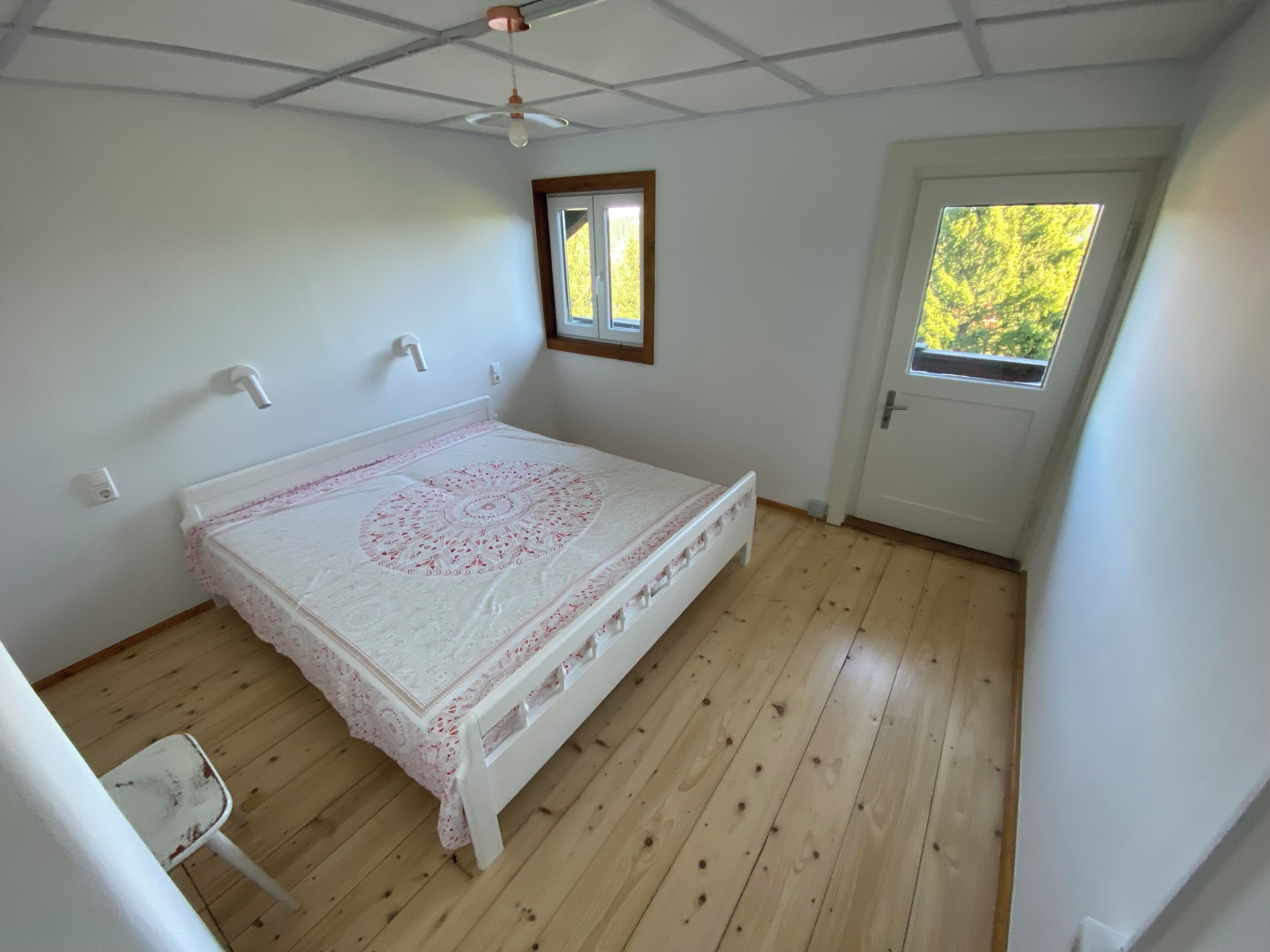 Bureau, Wi-Fi gratuit, draps fournis