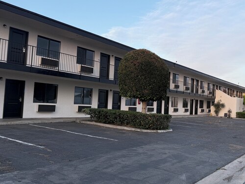 Harbor bay inn