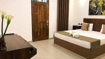 Deluxe Double Room, Balcony, Garden View | Laptop workspace, free WiFi