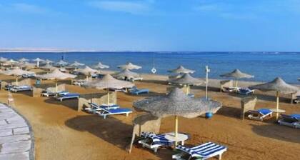 Cozy retreat beach Apartment in Las Cabanas Marsa Alam