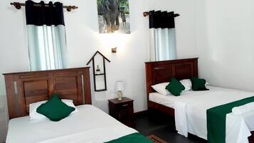 Kamar Double Deluks, pemandangan kebun | Ruang kerja ramah laptop dan Wi-Fi gratis
