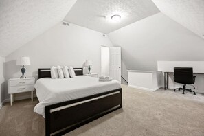 Desk, iron/ironing board, WiFi, bed sheets - Modern & Cozy Indy Stay w/ Free Parking (Indianapolis)