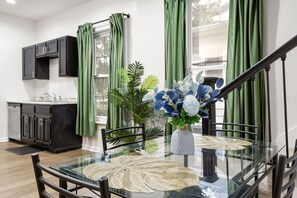 Dining - Modern & Cozy Indy Stay w/ Free Parking (Indianapolis)