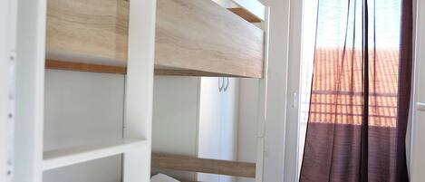 Apartment, 2 Bedrooms, Smoking | 2 bedrooms