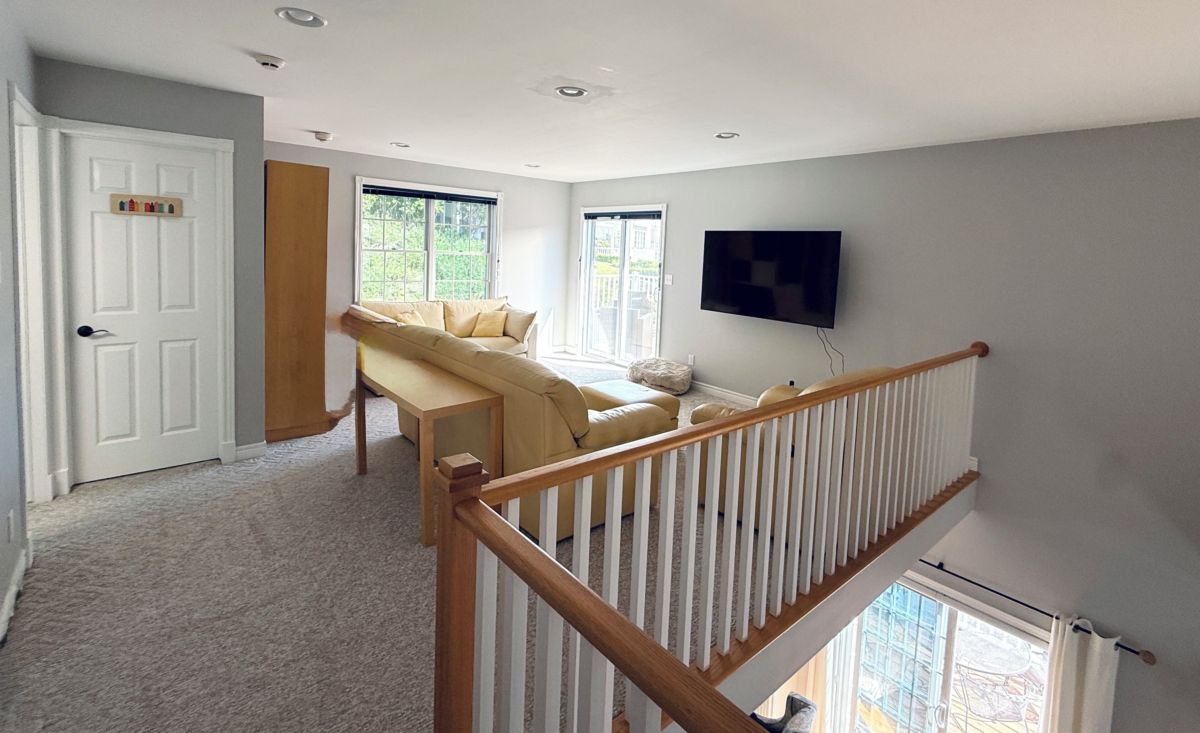 Charming Beach House- Gated Community, Private Beach, Lake Views & Golf Cart - Crystal Beach