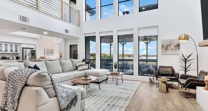 Lakefront Estate + Guest House | Pool & Hot Tub