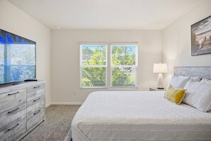 Free WiFi, bed sheets - Swaying Palm Retreat | 4BR Home Near Flagler Beach | Palm Coast | Golf & Restaurants (Palm Coast)