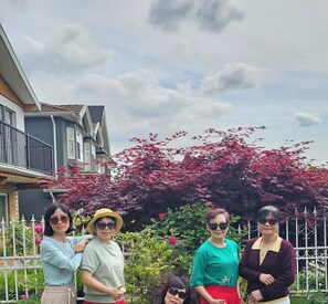 Property grounds - Garden Suite (Vancouver)
