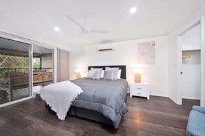 Iron/ironing board, WiFi, bed sheets - SeaBreeze On Todd - Absolute beachfront with private pool (Yeppoon)