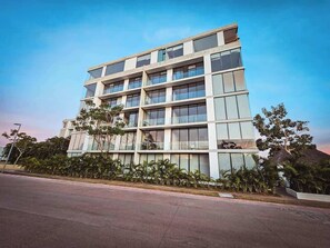 Exterior - Beach Bliss Stunning Apartment with Private Pool (Cruz de Huanacaxtle)