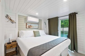 Iron/ironing board, WiFi, bed sheets - Lily Pad - Lake Cumberland (Russell Springs)