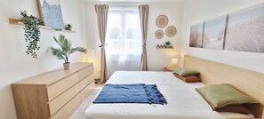Room - Modern New Family 2BR • Self Check-in • 15 Min Prague Old Town (Hlavní město Praha)