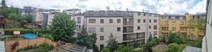 Exterior - Modern New Family 2BR • Self Check-in • 15 Min Prague Old Town (Hlavní město Praha)