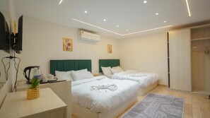 In-room safe, soundproofing, iron/ironing board, free WiFi - la vista pyramids view inn (Giza Governorate)